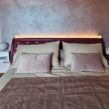 Pier House-by Goccia Di Apartment Desenzano del Garda