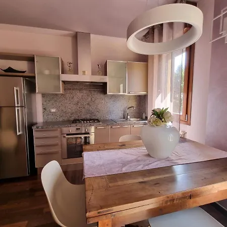 Pier House-by Goccia Di Desenzano del Garda